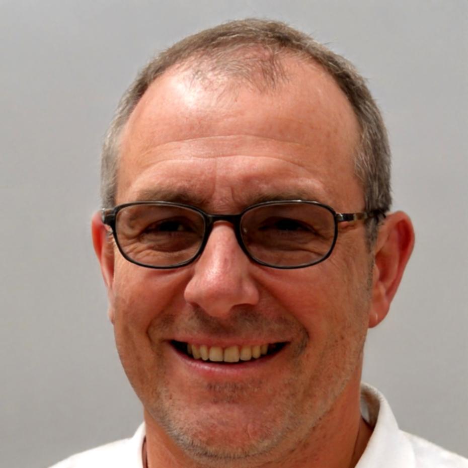 Урош Млакар